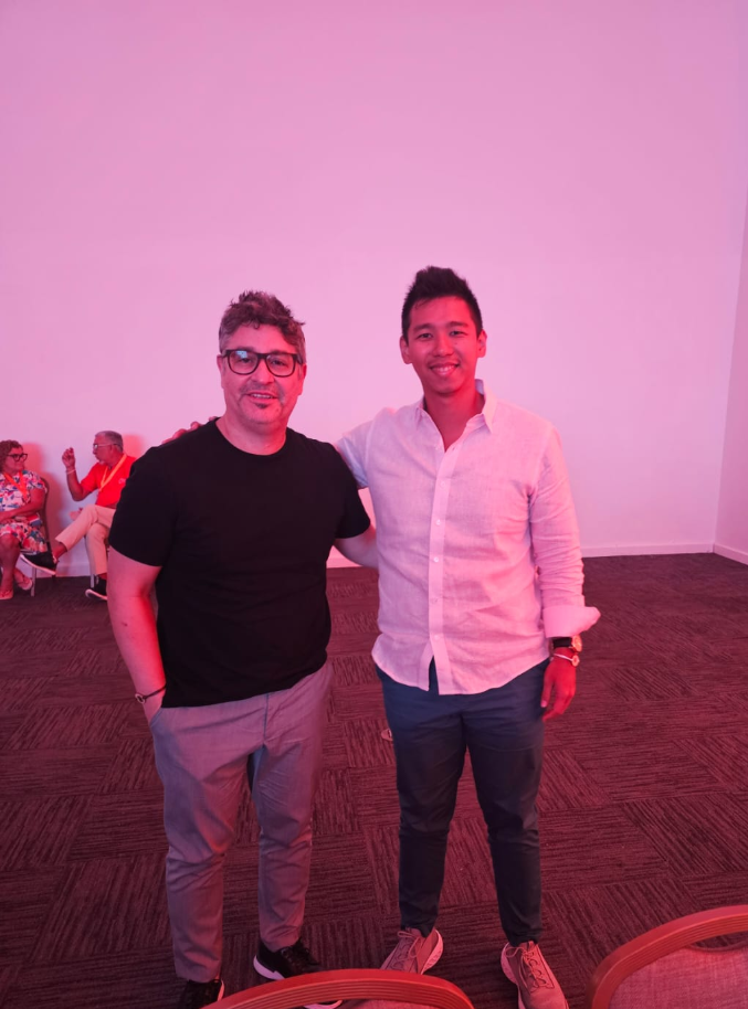 Capacitación Internacional Dr. Ariel Yu Zeng